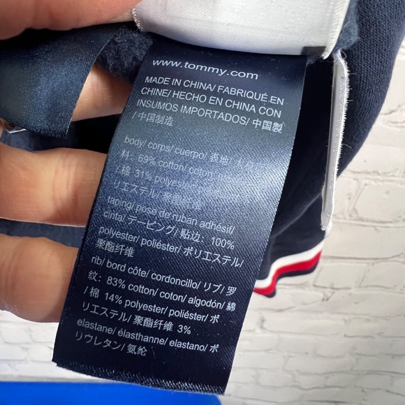 |•TOMMY HILFIGER•| Navy Signature Sleeve Hooded Sweatshirt / Hoodie Size Medium - Picture 8 of 8